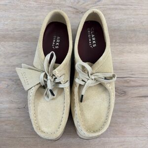 Clarks Wallabee Suede Moccasin in Light Tan